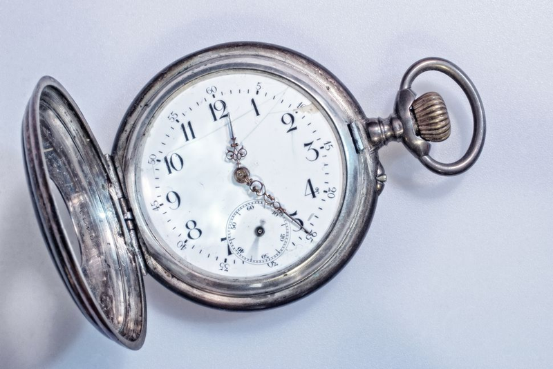 Illustration for article titled 30 Gorgeous Photos Of Timepieces